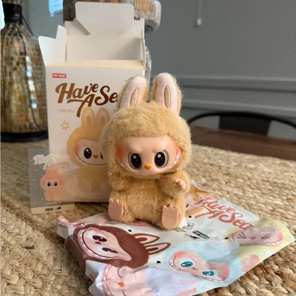 Authentic Pop Mart HAS Baba Labubu - Picture 1 of 4